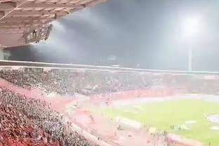 阿森纳球迷在巨龙球场外高唱“萨利巴之歌”？